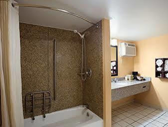 Fairbridge Express Motel 2*