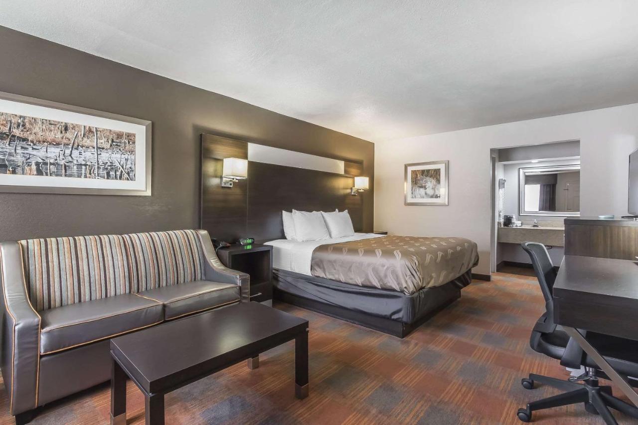 Quality And Hotel 2*