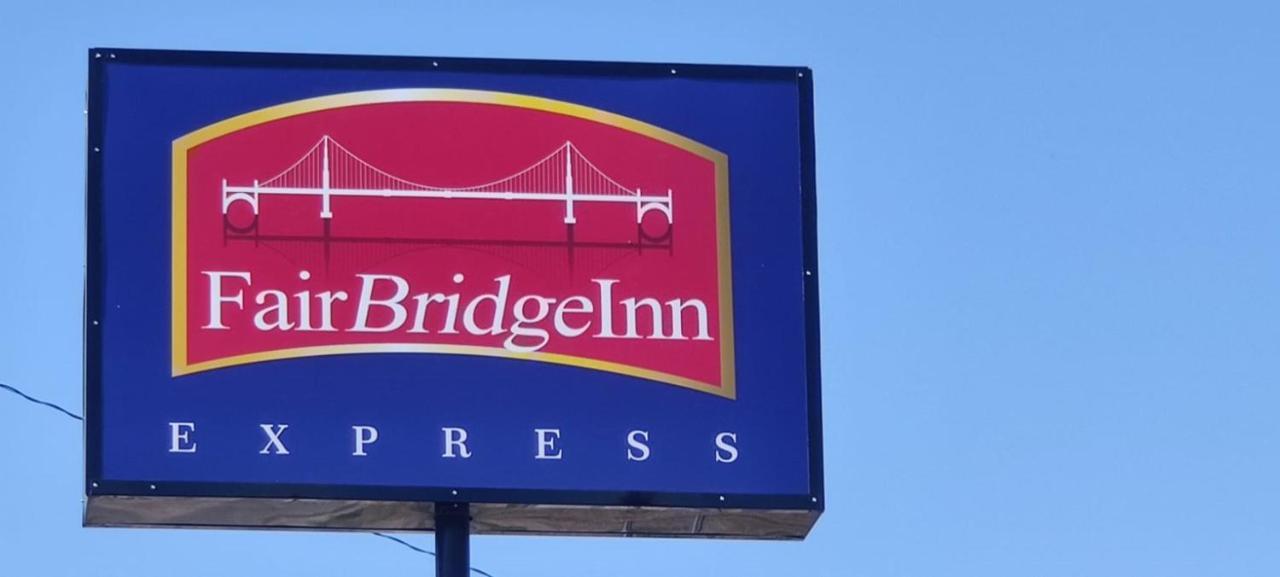 Fairbridge Express Motel 2*